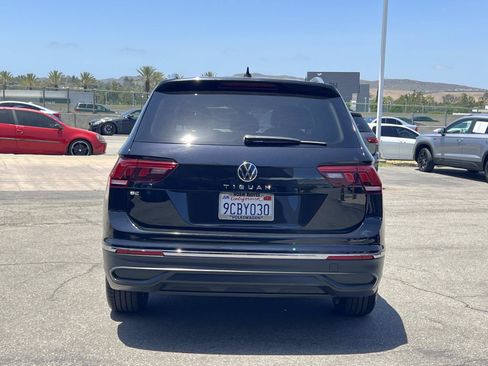 Certified 2022 Volkswagen Tiguan SE FWD image 24