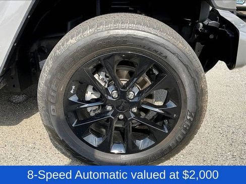 Used 2022 Jeep Wrangler Unlimited Sahara image 11