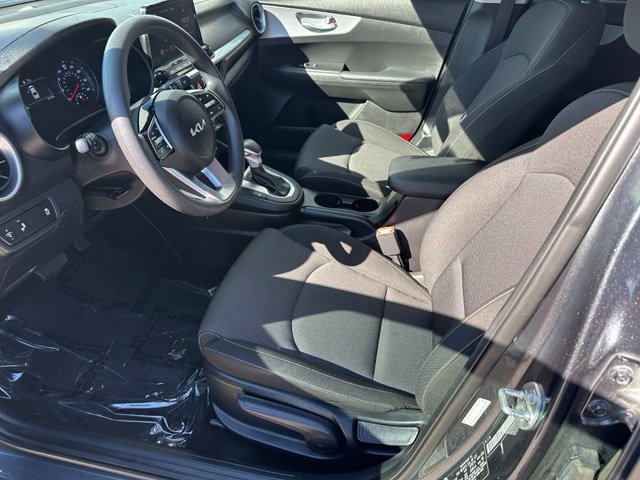 Used 2023 Kia Forte LXS w/ LXS Technology Package FWD image 17