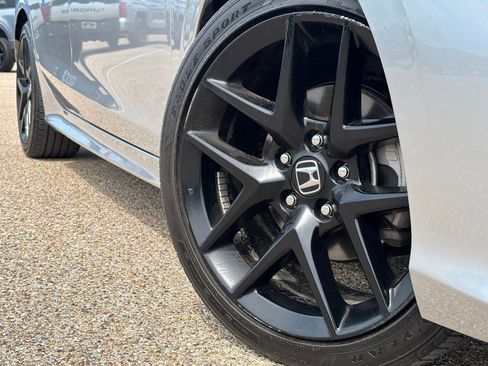 Used 2025 Honda Civic Sport image 2