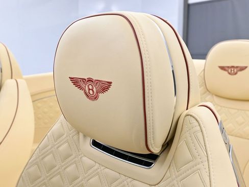 Used 2021 Bentley Continental GT image 17