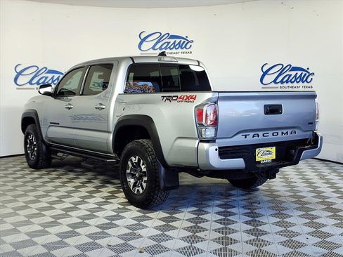 Used 2023 Toyota Tacoma TRD Off-Road image 2
