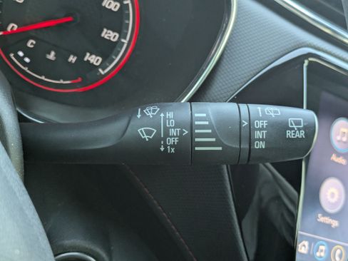 Used 2021 Chevrolet TrailBlazer RS w/ Technology Package image 18