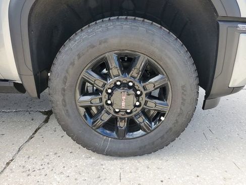 New 2026 GMC Sierra 2500 AT4 w/ AT4 Premium Plus Package AWD/4WD image 6