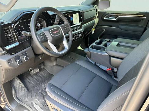 Used 2025 GMC Sierra 1500 Elevation RWD image 5