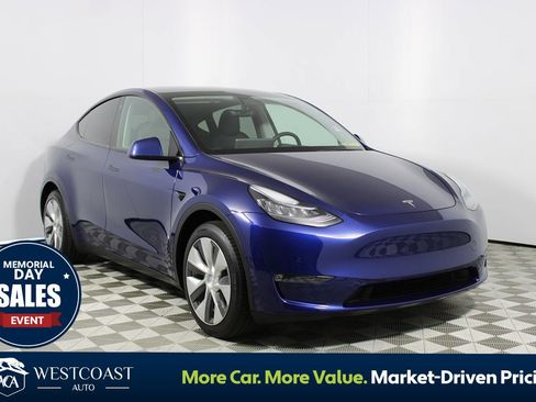 Used 2021 Tesla Model Y Long Range AWD/4WD image 1