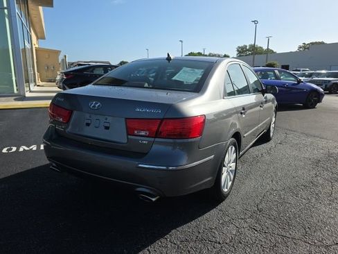 Used 2010 Hyundai Sonata Limited w/ Navigation Pkg 6 image 4