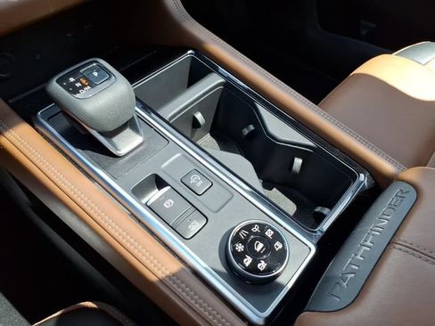 Certified 2023 Nissan Pathfinder Platinum AWD/4WD image 26