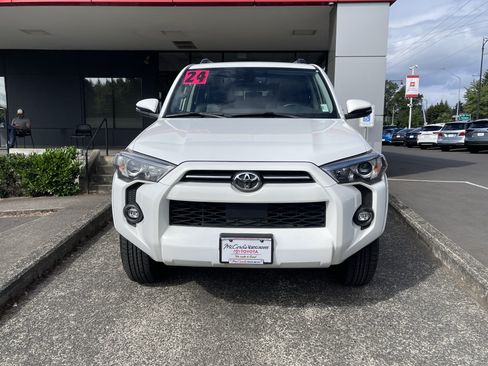 Certified 2024 Toyota 4Runner SR5 Premium w/ Moonroof Package AWD/4WD image 2
