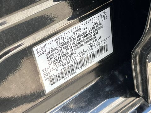 Used 2025 Nissan Sentra SV FWD image 27