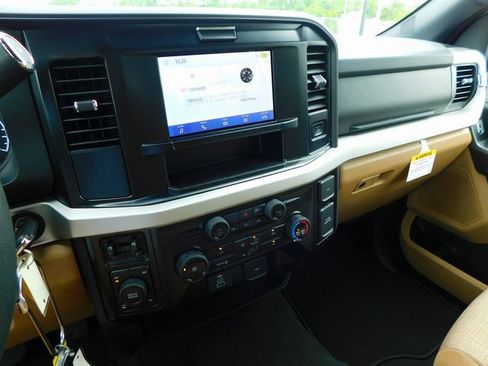 New 2025 Ford F350 XLT image 33