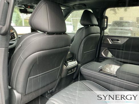 New 2026 INFINITI QX80 Autograph w/ Premium Cargo Package AWD/4WD image 24