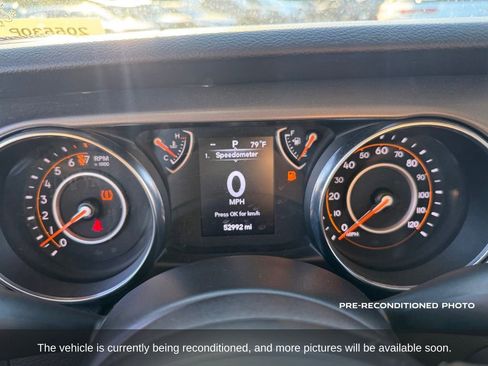 Used 2022 Jeep Gladiator Mojave AWD/4WD image 16