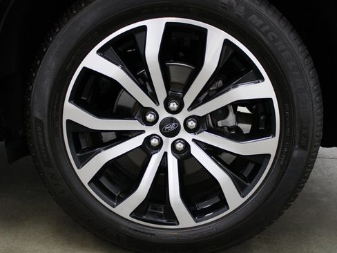 Used 2020 Ford Explorer ST w/ Premium Technology Package image 9