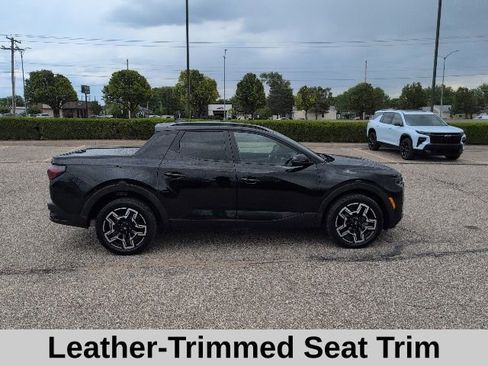 Used 2025 Hyundai Santa Cruz Limited AWD/4WD image 16