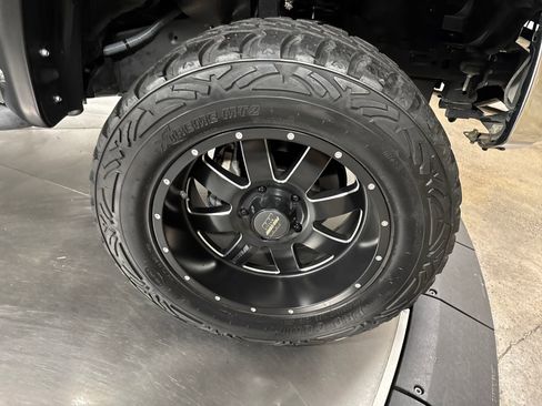 Used 2021 Toyota Tundra SR5 w/ SR5 Upgrade Package AWD/4WD image 9