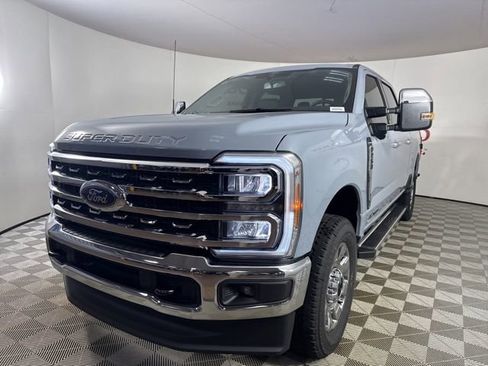 New 2026 Ford F250 Lariat w/ Chrome Package image 3