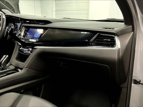 Used 2024 Cadillac XT6 Sport w/ Technology Package AWD/4WD image 19