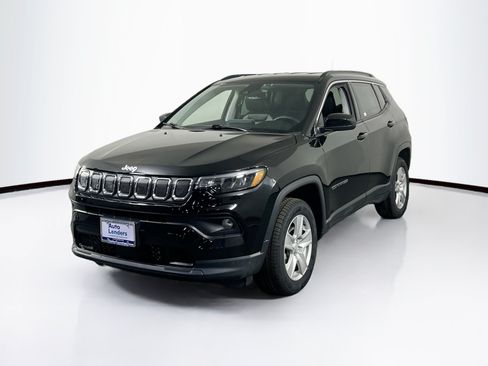 Used 2022 Jeep Compass Latitude w/ Convenience Group AWD/4WD image 1