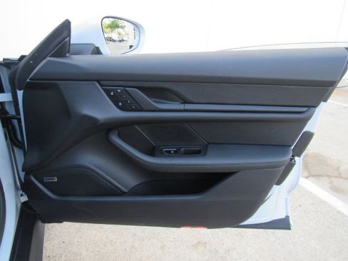 Used 2023 Porsche Taycan Premium Package w/ Premium Package image 21