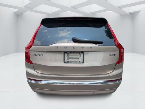 Certified 2023 Volvo XC90 B5 Plus w/ Protection Package Premier AWD/4WD image 4