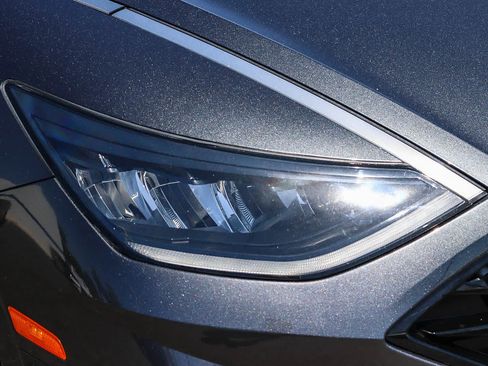 Used 2020 Hyundai Sonata SEL w/ Cargo Package FWD image 2