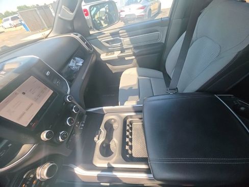 Used 2022 RAM 1500 Big Horn AWD/4WD image 24