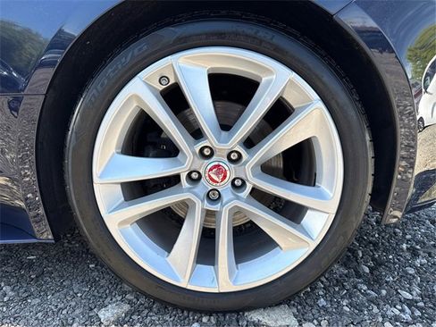 Used 2017 Jaguar F-TYPE S image 26