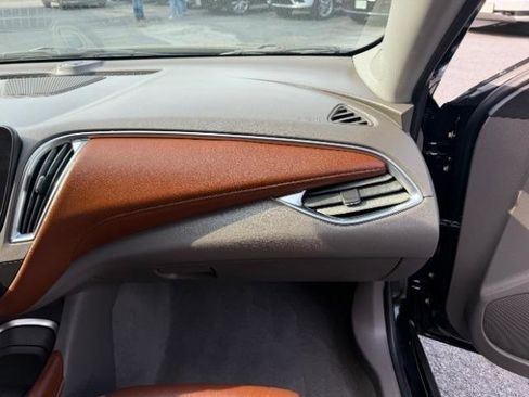 Used 2016 Chevrolet Malibu LT w/ Leather Package FWD image 35