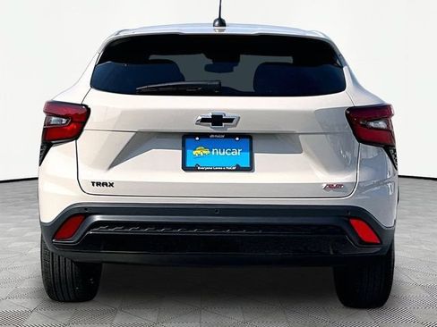 New 2026 Chevrolet Trax RS w/ Sunroof Package FWD image 5