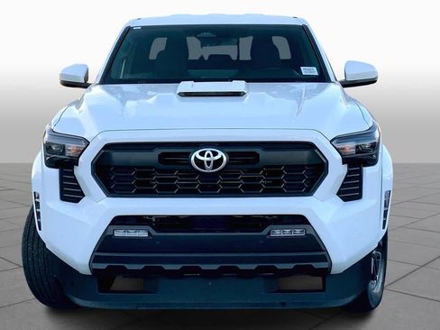 Used 2024 Toyota Tacoma TRD Sport w/ TRD Sport Upgrade Package image 5