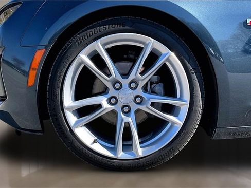 Used 2019 Chevrolet Camaro LT image 27