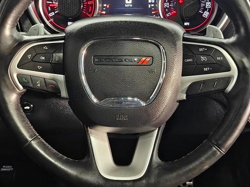 Used 2017 Dodge Challenger R/T Scat Pack w/ Leather Interior Group RWD image 5