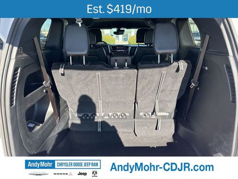 Used 2025 Chrysler Pacifica Select FWD image 25