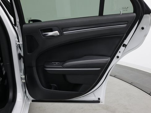 Used 2022 Chrysler 300 S RWD image 45