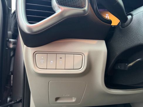 Used 2023 Kia Soul LX w/ LX Technology Package FWD image 20