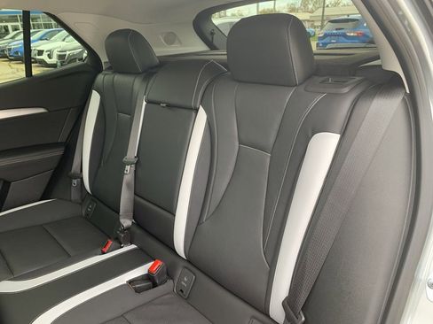 Certified 2025 Buick Envision Sport Touring image 21