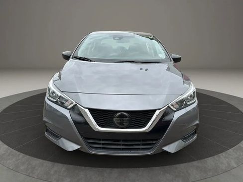 Used 2020 Nissan Versa S FWD image 2