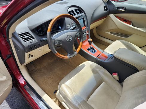 Used 2010 Lexus ES 350 FWD image 4