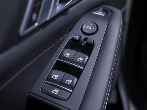 Used 2026 BMW X5 sDrive40i w/ M Sport Package image 17