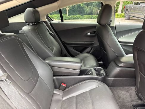 Used 2014 Chevrolet Volt Premium w/ Premium Trim Package FWD image 29