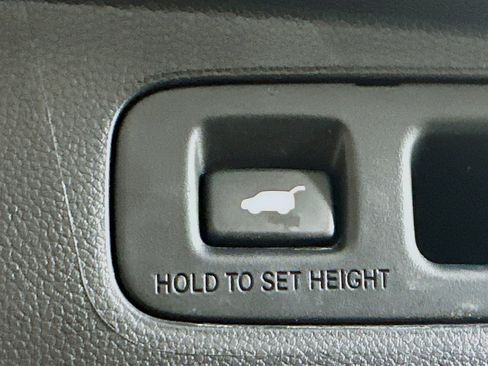 Used 2025 Honda CR-V EX-L image 31