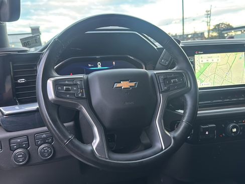 Used 2025 Chevrolet Silverado 2500 LT w/ Convenience Package image 34