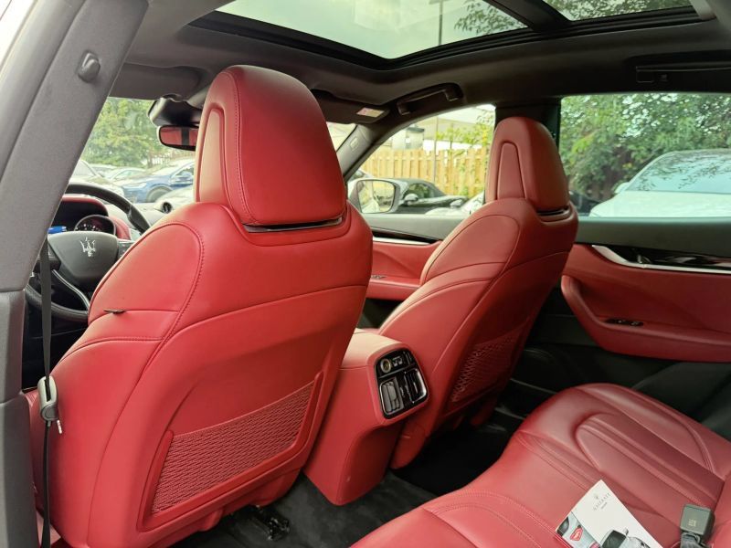 Used 2017 Maserati Levante w/ Sport Package AWD/4WD image 17