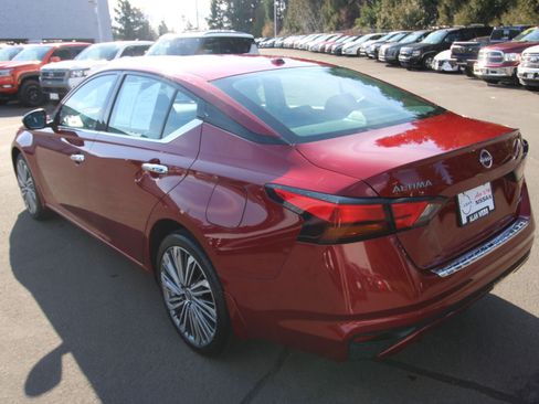 Used 2023 Nissan Altima 2.5 SL AWD/4WD image 5