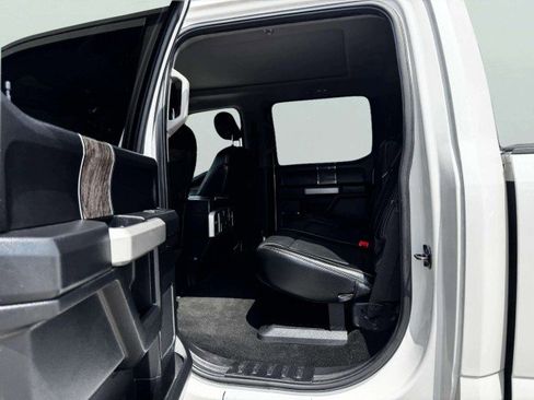 Used 2019 Ford F250 Lariat w/ Lariat Ultimate Package AWD/4WD image 37