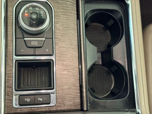 Used 2018 Ford Expedition Limited w/ Equipment Group 301A RWD image 39