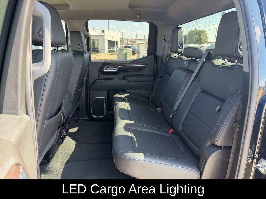Used 2026 GMC Sierra 1500 SLT RWD image 32