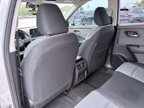 Used 2023 Nissan Rogue SV FWD image 19