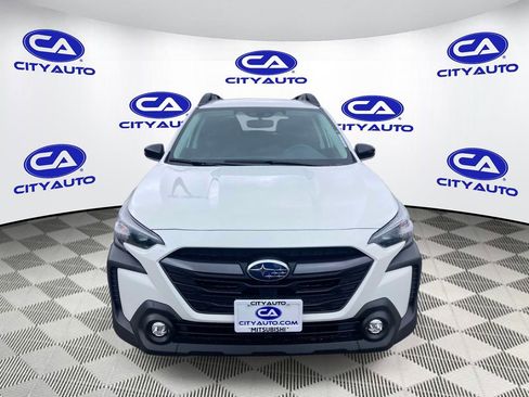 Used 2024 Subaru Outback Premium AWD/4WD image 8